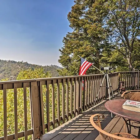 Family Cabin With Game Room Near Hiking And Skiing!